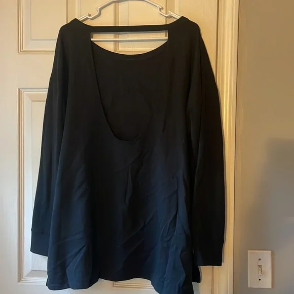 Sweatshirt - Picture 3 of 4